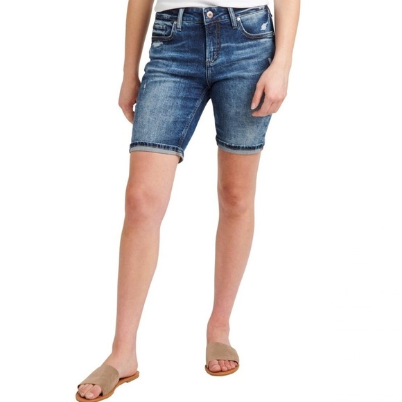 NWT Silver Jeans Elyse Mid Rise Curvy Fit Distresses Bermuda Short Indigo - Picture 1 of 13